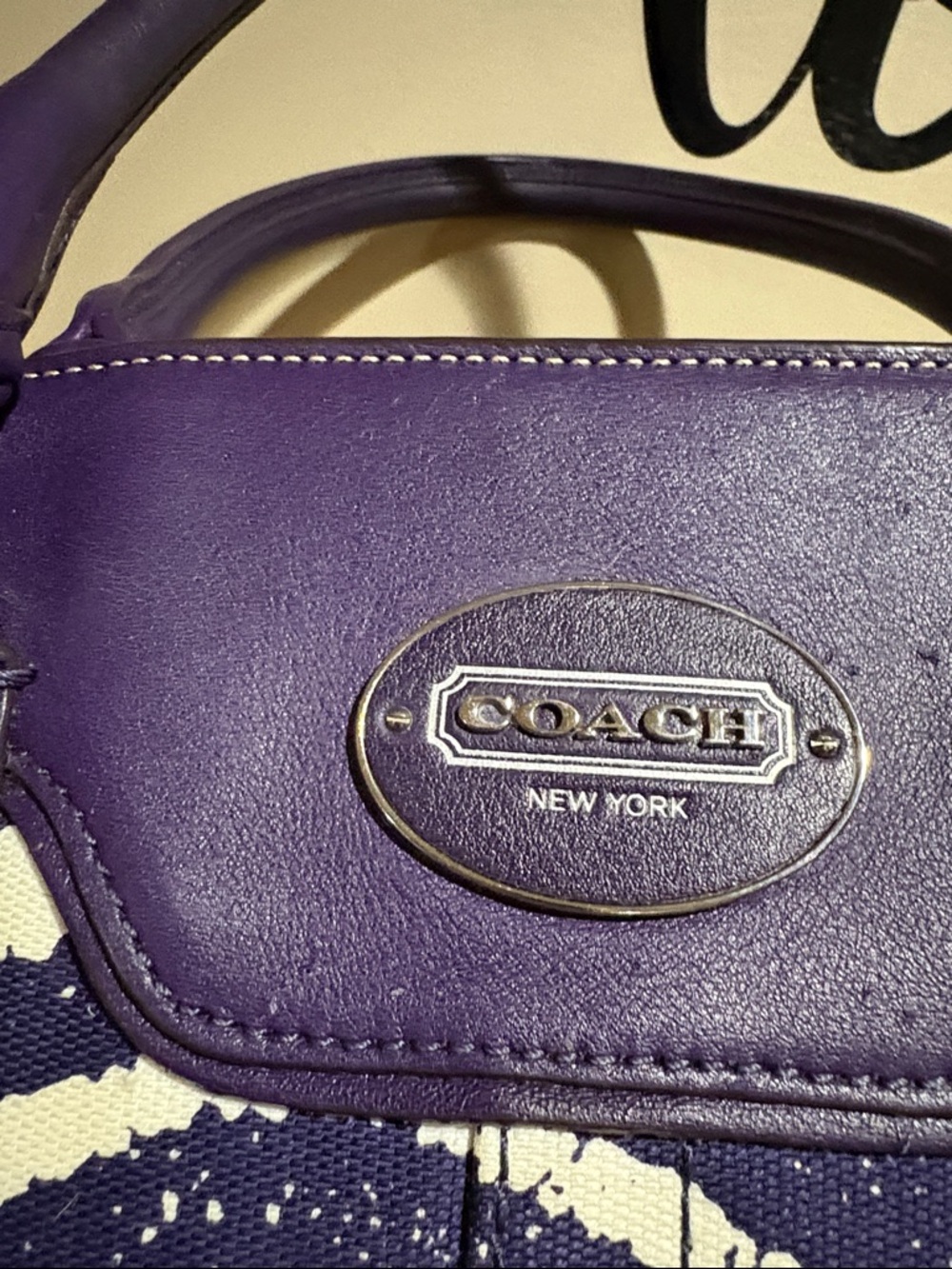 COACH FIRM $175 Rare PURPLE ZEBRA PRINT w/ DUST BAG . MAJOR SALE PRICE MOVING - Picture 6 of 16